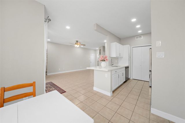 8257 Sands Point Drive 167, Houston, TX 77036