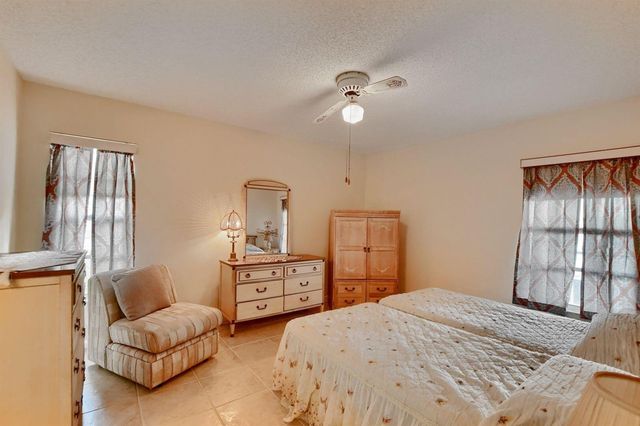 9244 Flynn Circle 4, Boca Raton, FL 33496