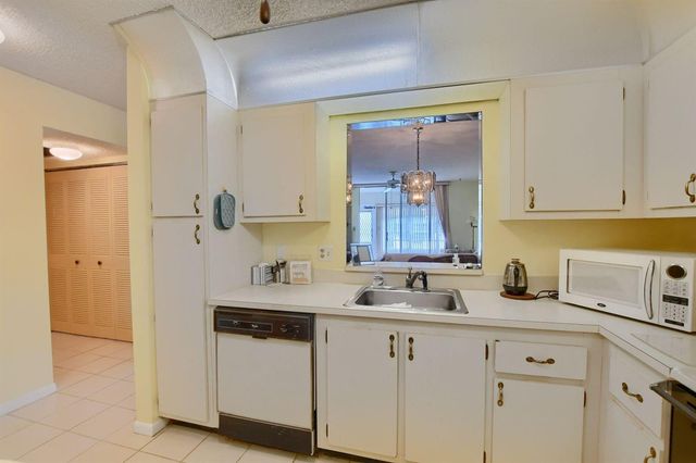 9244 Flynn Circle 4, Boca Raton, FL 33496