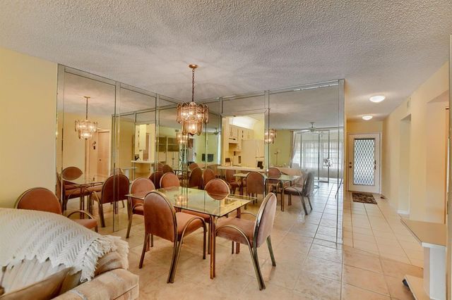 9244 Flynn Circle 4, Boca Raton, FL 33496
