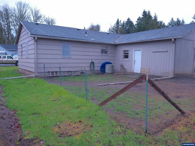 534 Birch St, Lyons, OR 97358
