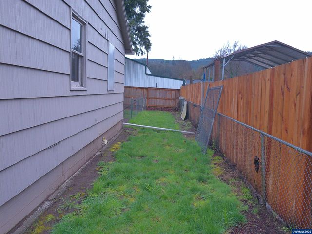 534 Birch St, Lyons, OR 97358