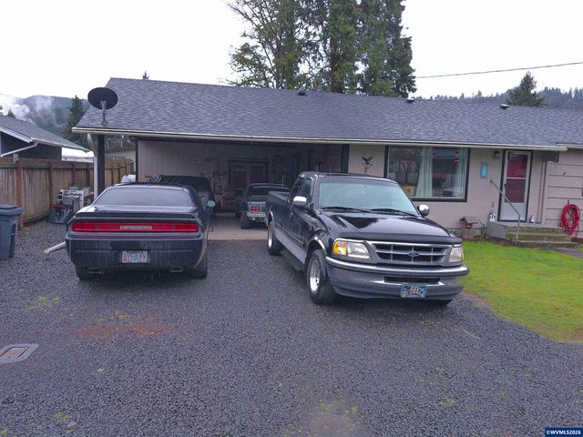 534 Birch St, Lyons, OR 97358