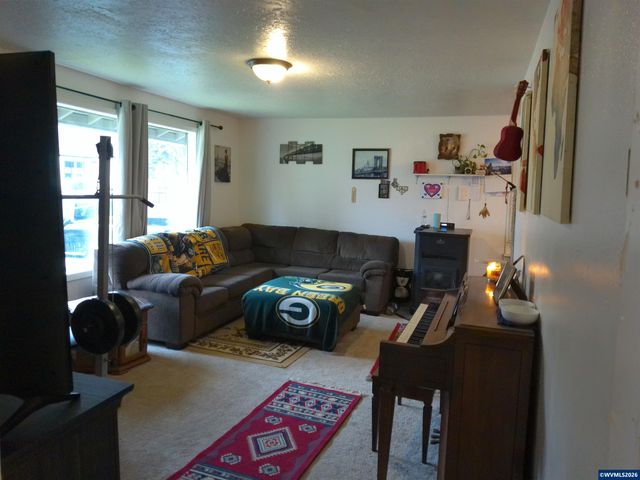 534 Birch St, Lyons, OR 97358