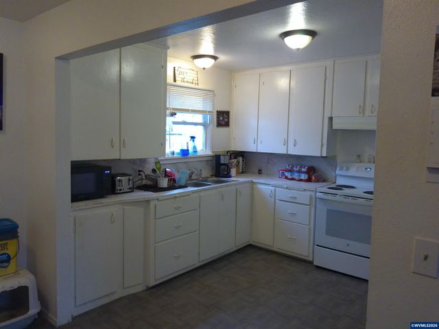 534 Birch St, Lyons, OR 97358