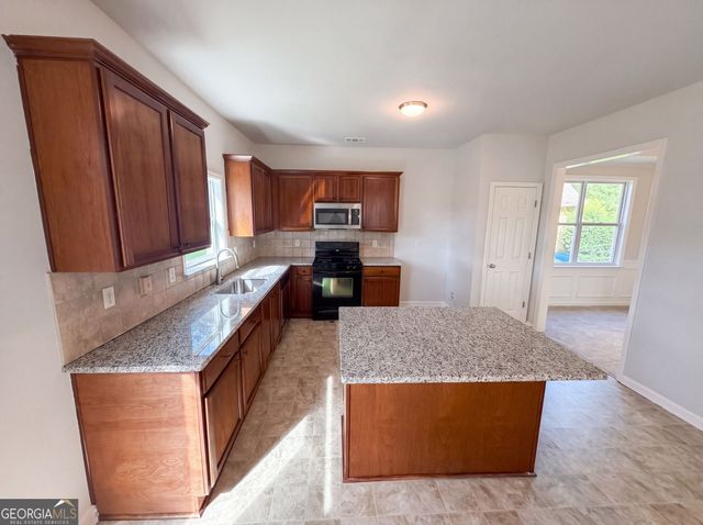 7328 Toccoa Circle, Union City, GA 30291