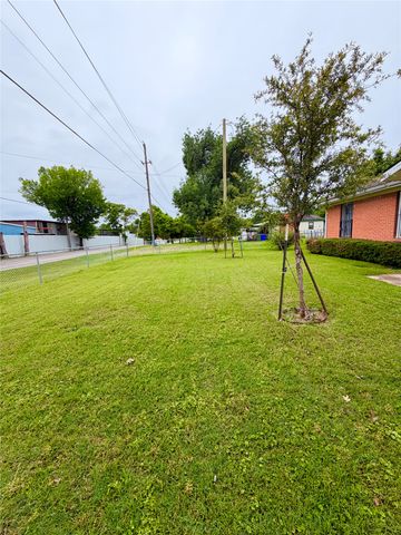 2615 Balch Springs Road, Balch Springs, TX 75180