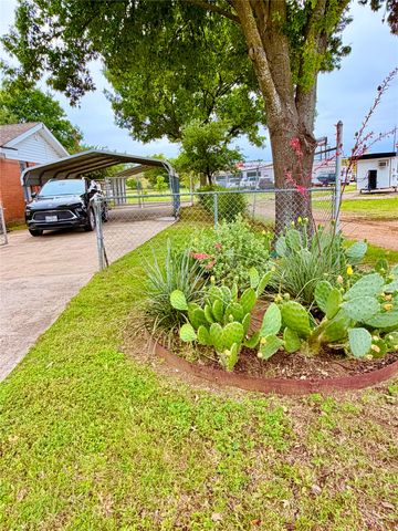2615 Balch Springs Road, Balch Springs, TX 75180