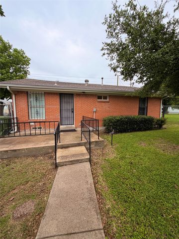 2615 Balch Springs Road, Balch Springs, TX 75180