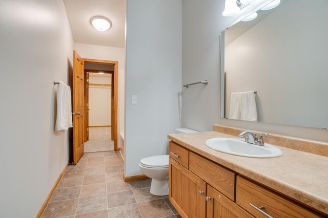 4743 Harvest Drive S, Fargo, ND 58104