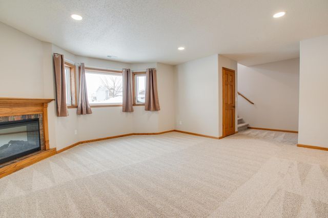 4743 Harvest Drive S, Fargo, ND 58104