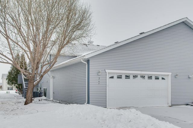 4743 Harvest Drive S, Fargo, ND 58104