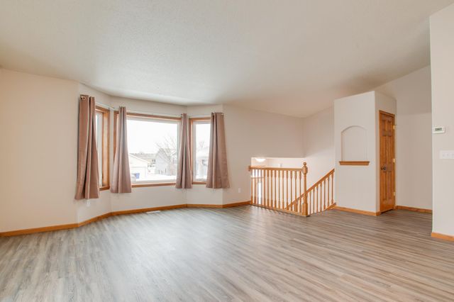 4743 Harvest Drive S, Fargo, ND 58104