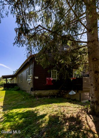 17564 State Route 22, Berlin, NY 12022
