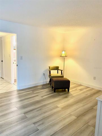 10032 65TH AVENUE N 17, St Petersburg, FL 33708