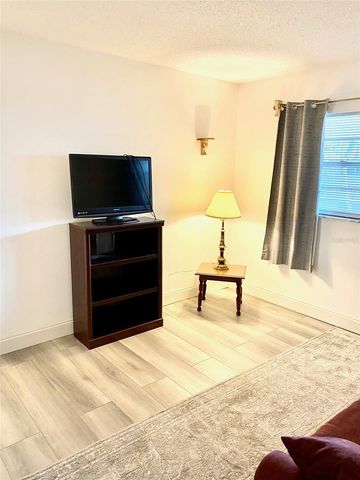 10032 65TH AVENUE N 17, St Petersburg, FL 33708