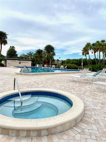 10032 65TH AVENUE N 17, St Petersburg, FL 33708