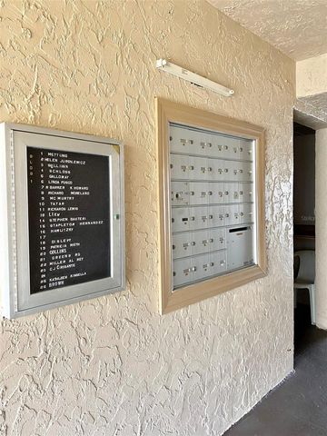 10032 65TH AVENUE N 17, St Petersburg, FL 33708