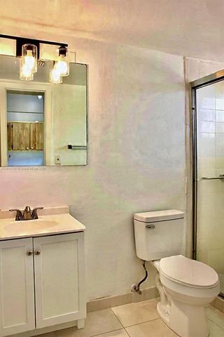 1751 NW 75th Ave 211, Plantation, FL 33313