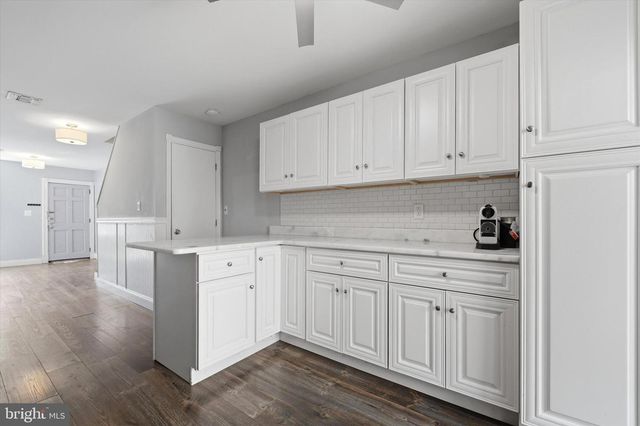533 TITAN ST, Philadelphia, PA 19147