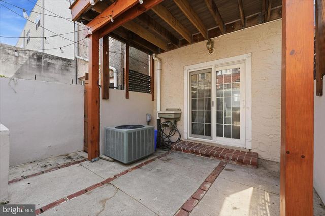 533 TITAN ST, Philadelphia, PA 19147