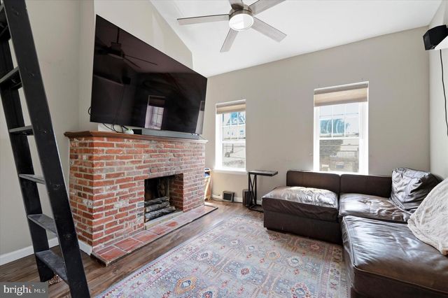 533 TITAN ST, Philadelphia, PA 19147