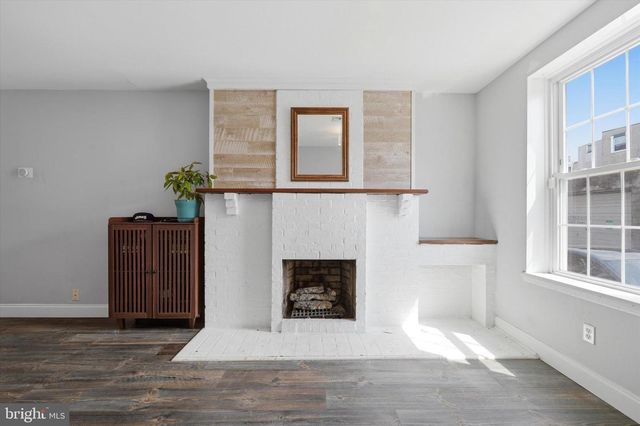 533 TITAN ST, Philadelphia, PA 19147