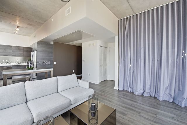 151 SE 1st St 1910, Miami, FL 33131