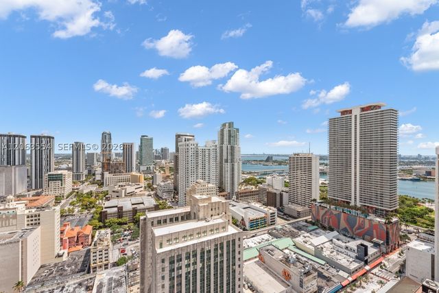 151 SE 1st St 1910, Miami, FL 33131