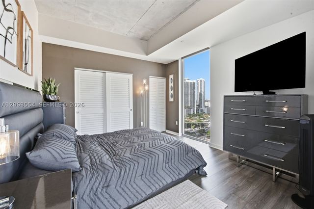 151 SE 1st St 1910, Miami, FL 33131