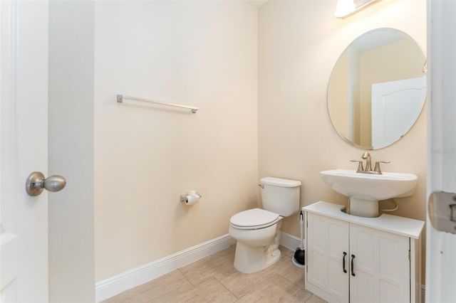 5301 FISHHAWK RIDGE DR, Lithia, FL 33547