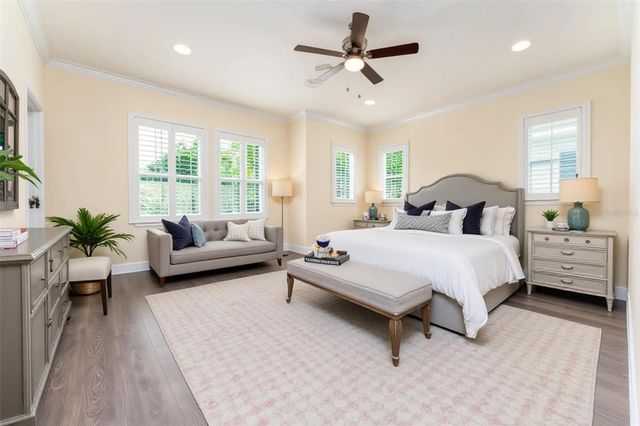 5301 FISHHAWK RIDGE DR, Lithia, FL 33547