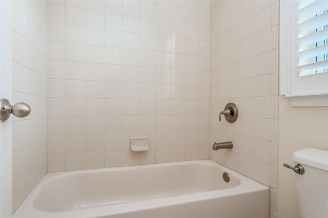 5301 FISHHAWK RIDGE DR, Lithia, FL 33547