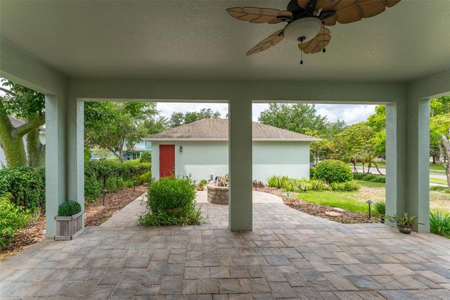 5301 FISHHAWK RIDGE DR, Lithia, FL 33547