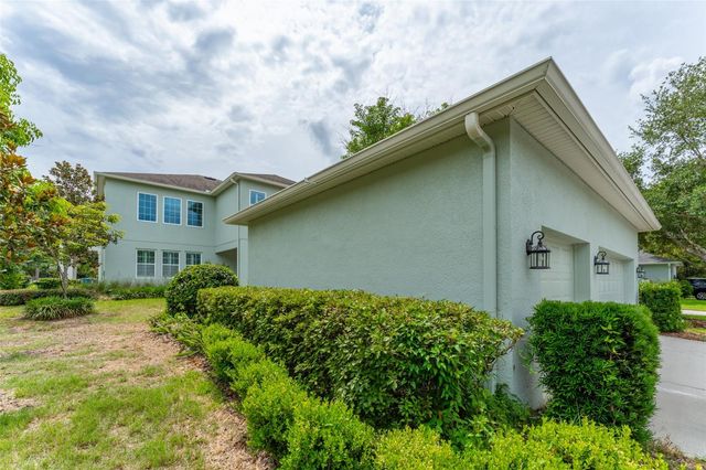 5301 FISHHAWK RIDGE DR, Lithia, FL 33547