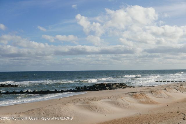 308 Morris Avenue A, Spring Lake, NJ 07762