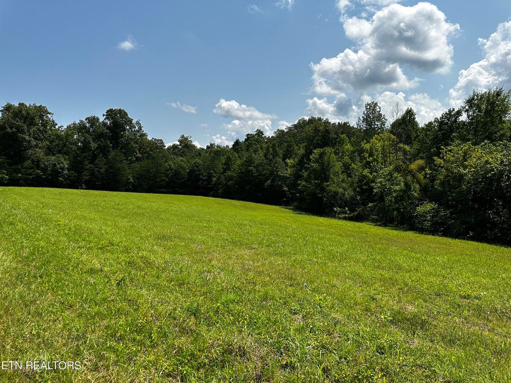 Blockhouse Rd, Maryville, TN 37803