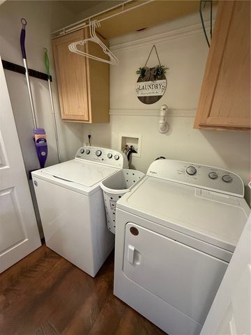 206 Cherry Bark Dr, Harrison Twp, PA 15065