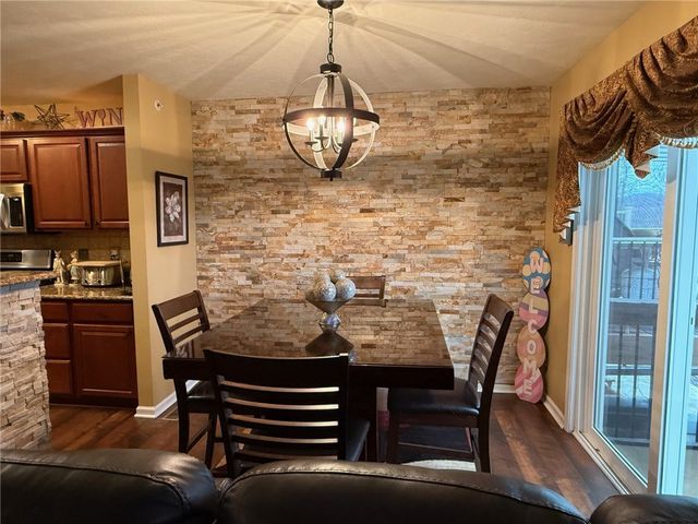 206 Cherry Bark Dr, Harrison Twp, PA 15065