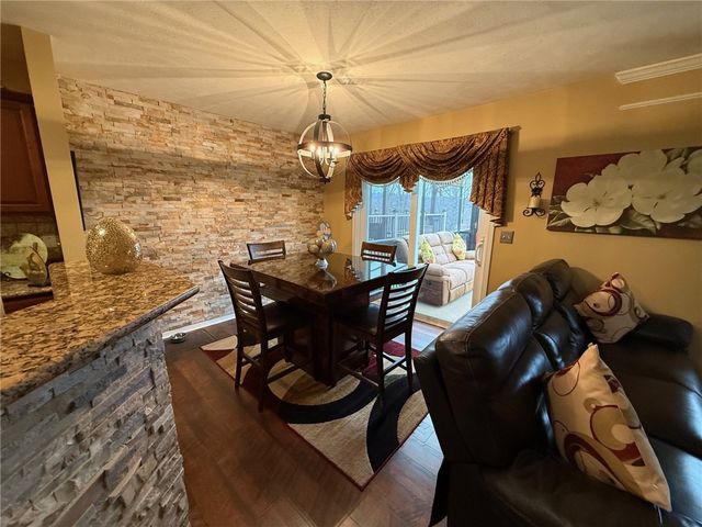 206 Cherry Bark Dr, Harrison Twp, PA 15065