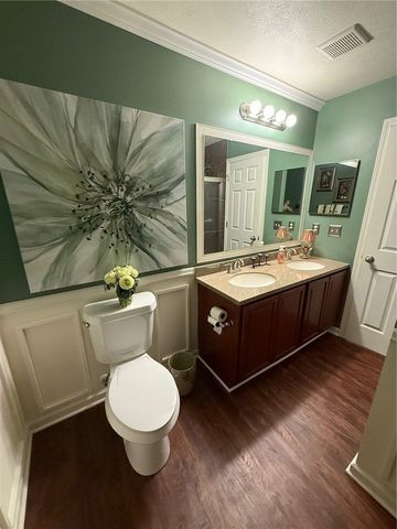 206 Cherry Bark Dr, Harrison Twp, PA 15065