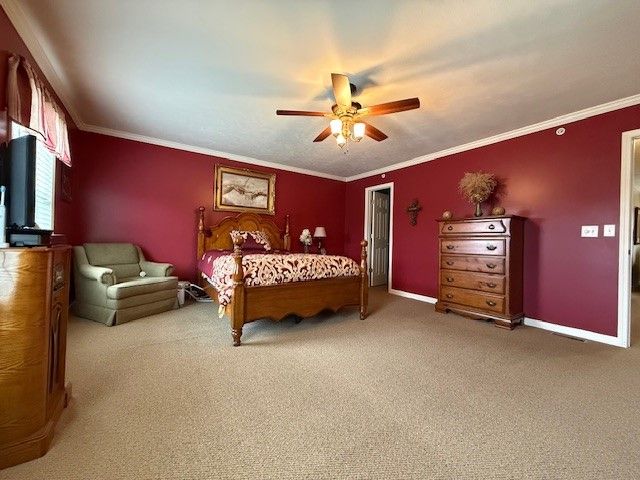 206 Cherry Bark Dr, Harrison Twp, PA 15065