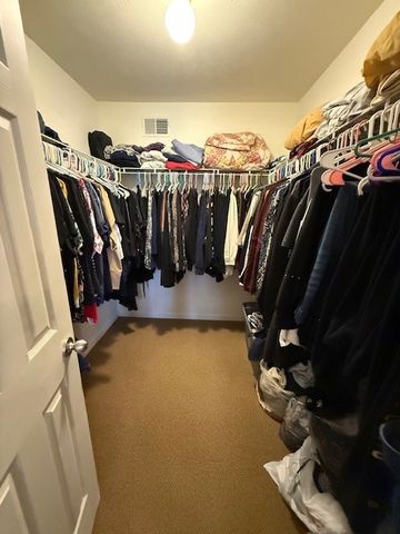 206 Cherry Bark Dr, Harrison Twp, PA 15065