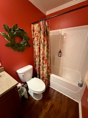 206 Cherry Bark Dr, Harrison Twp, PA 15065