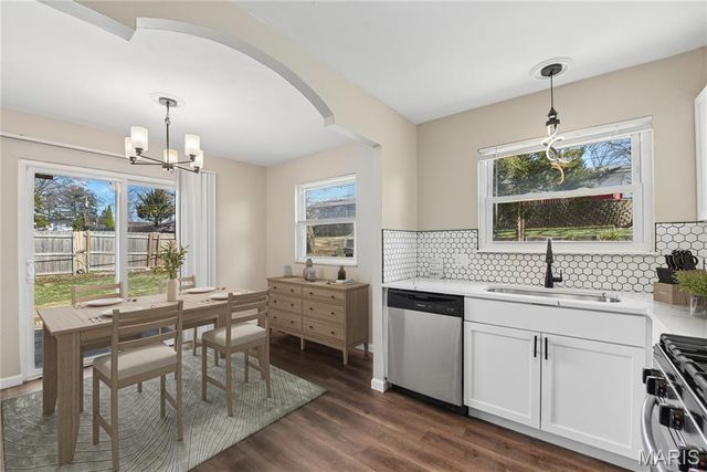 12062 Cato Drive, Florissant, MO 63033