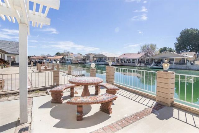 14363 Ironsides, Helendale, CA 92342