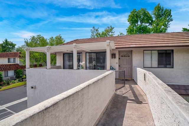 1108 Landsburn Circle, Westlake Village, CA 91361