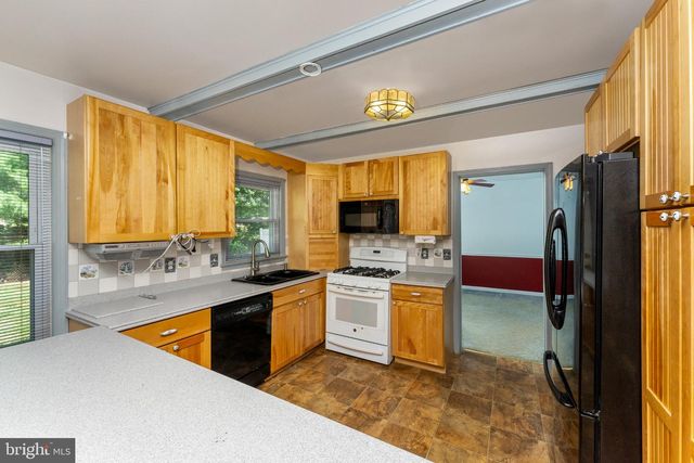 7826 WELCH CT, Alexandria, VA 22315