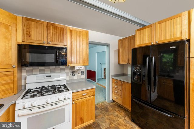 7826 WELCH CT, Alexandria, VA 22315