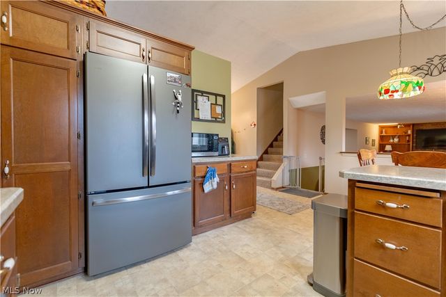 6167 Redford Road NW, North Canton, OH 44720